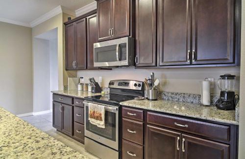 Sanford House | 4 Mi to Dtwn Home with Pool Access in Sanford