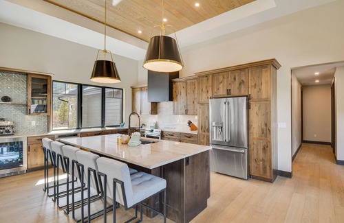 Leadville House | 4 Mi to Dtwn: Leadville Retreat w/Hot Tub!