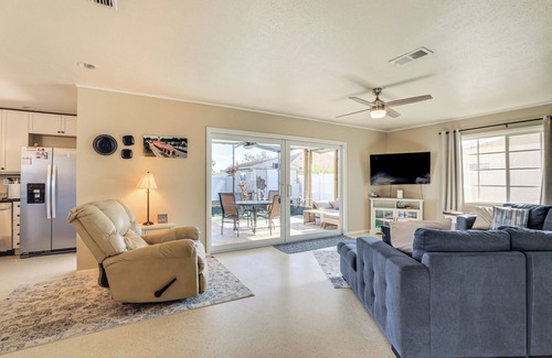 Venice Gardens House | 4 Mi to Historic Dtwn Venice: Home w/Heated Pool!