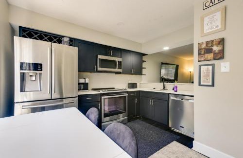 Humble House | 4 Mi to IAH Suburban Houston Townhome