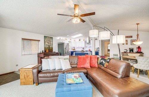 West Hills House | 4 Mi to Marina: Bremerton Home w/Scenic Views!