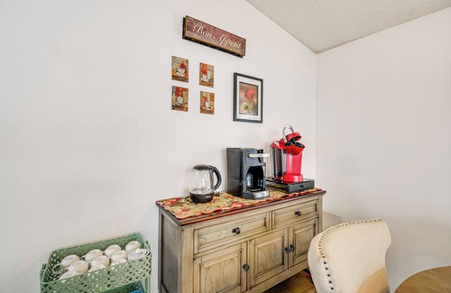 West Hills House | 4 Mi to Marina: Bremerton Home w/Scenic Views!