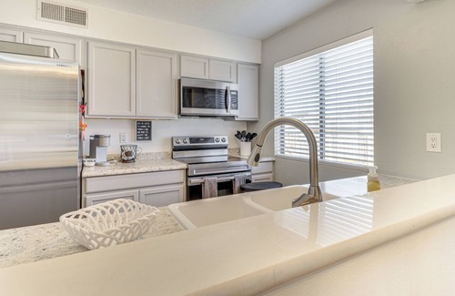 S.r. Marmon House | 4 Mi to Old Town Plaza: Albuquerque Home w/Patio