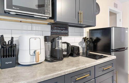 East Tampa House | 4 Miles From Downtown Tampa C