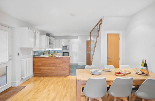 Putsborough House | 4 Out Of The Blue - pet friendly sea view home sleeping 6 in Croyde
