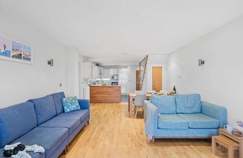 Putsborough House | 4 Out Of The Blue - pet friendly sea view home sleeping 6 in Croyde