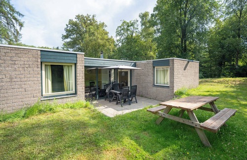 Hapert House | 4-person bungalow in the holiday park Landal Het Vennenbos