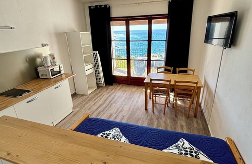 Calcatoggio Apartment | 4-person first-floor apartment with sea view.