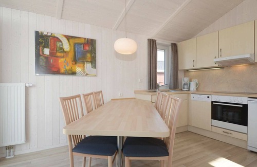 Lensterstrand House | 4 person holiday home in GROEMITZ