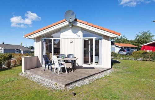 Lensterstrand House | 4 person holiday home in GROEMITZ