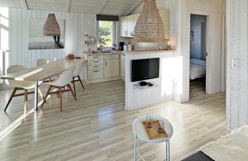 Lensterstrand House | 4 person holiday home in GROEMITZ