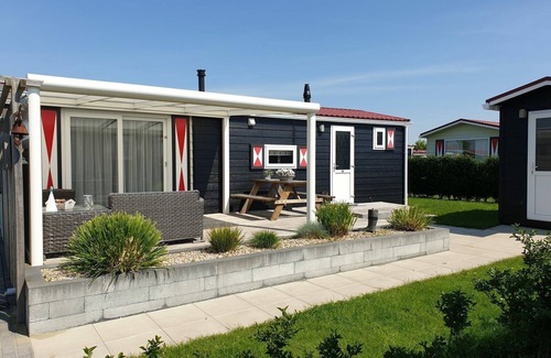 Serooskerke House | 4 person chalet on family park in Veere