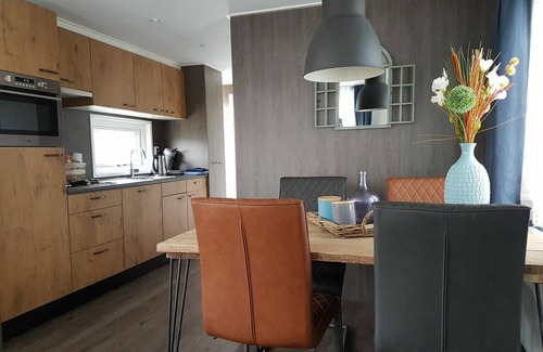 Serooskerke House | 4 person chalet on family park in Veere