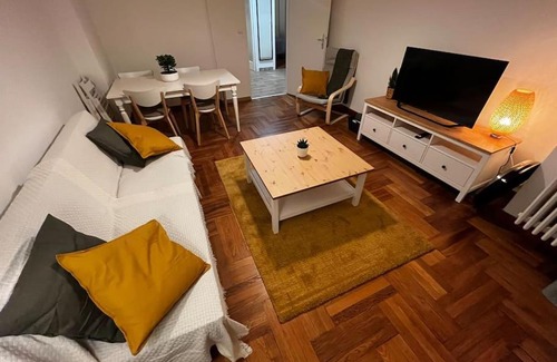 Quartier Exposition-Bajatiere Apartment | 4 personnes - ambiance cosy - proche universités