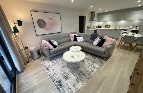 Mortehoe Apartment | 4 Putsborough - Luxury Apartment at Byron Woolacombe, only 4 minute walk to Woolacombe Beach!