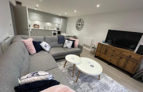 Mortehoe Apartment | 4 Putsborough - Luxury Apartment at Byron Woolacombe, only 4 minute walk to Woolacombe Beach!