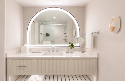 Singer Island Hotel | 4 Relaxing Rooms! Minutes from the Beach, Pool Access, Pet-friendly Property!