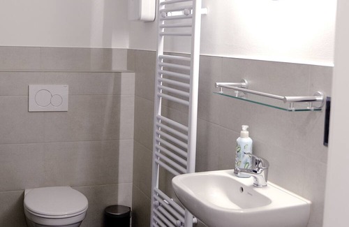 Hildesheim District Apartment | 4-Room Apartment for 6 People