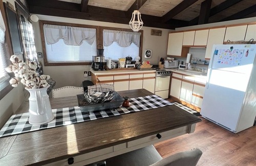 West Bridgton Cottage | 4 Season Cottage in Alpine Village Association with water access to Moose Pond.