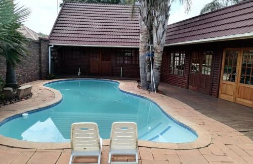 Emalahleni House | 4 Seasons Country Club