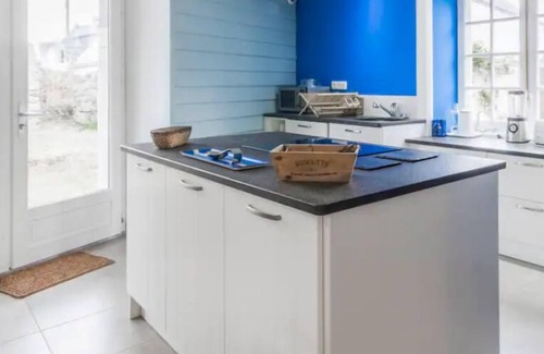 Batz-sur-Mer Villa | 4-star character villa between Côté Sauvage and Marais Salants, a 2-minute walk away