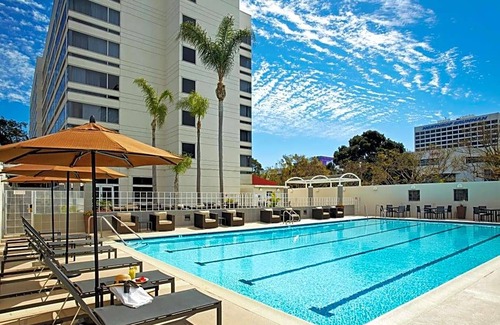 El Segundo Hotel | 4-Star Hotel ∙ DoubleTree by Hilton LAX - El Segundo
