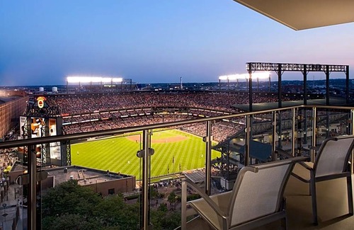 Downtown West Hotel | 4-Star Hotel ∙ Hilton Baltimore Inner Harbor