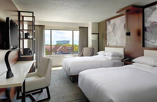Grand River Hotel | 4-Star Hotel ∙ Marriott East Lansing at University Place