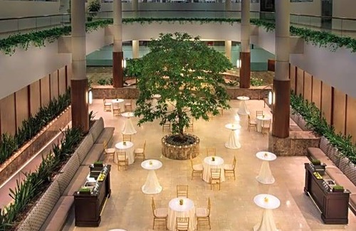 Teaneck Hotel | 4-Star Hotel ∙ Teaneck Marriott at Glenpointe