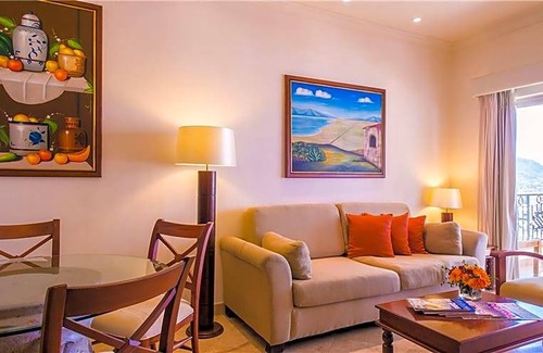 Marina Hotel | 4-Star Hotel ∙ The Ridge At Playa Grande Luxury Villas