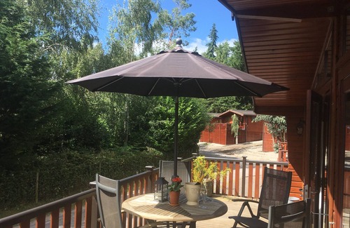 Bridgnorth Cabin | 4 star Luxury Lakeside Pine Lodge ( with sauna) in secluded Shropshire setting