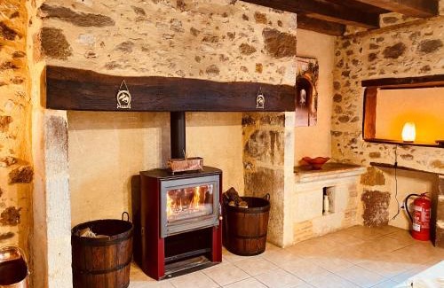Capdrot House | 4-Star Tourism Rated Holiday Home with Air Con & Private Heated Pool - 40 Mins from Bergerac