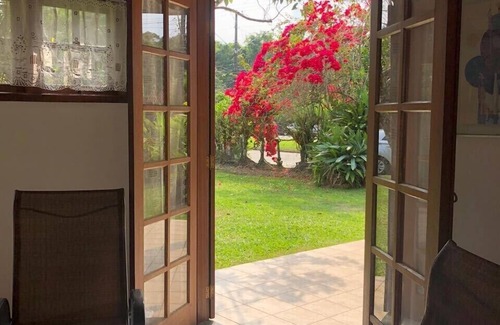Sao Sebastiao House | 4 suites, air conditioning and swimming pool, lots of charm and comfort