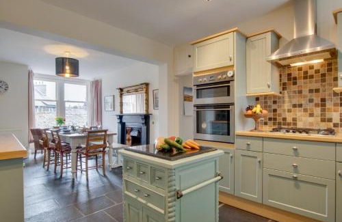 Ambleside House | 4 Swiss Villas