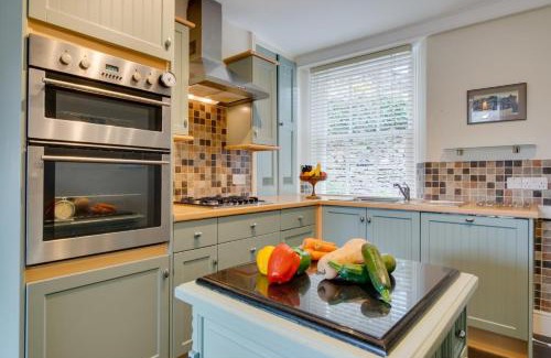 Ambleside House | 4 Swiss Villas