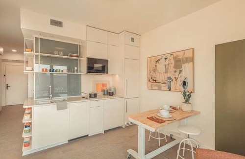 Old Fourth Ward Hotel | 4 Units | Amazing Urban Getaway | Pet Friendly | Near Atlanta's Vibrant Scenes