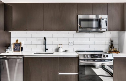Downtown Miami Apartment | 4 Units, Ocean View One Bedroom Suite with King Bed at The Elser Hotel Miami