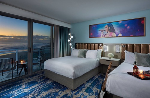East Daytona Hotel | 4 Units w/Stunning Ocean Views, Outdoor Pool, Pets Allowed, Beachfront