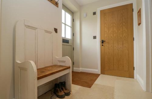 Moreton-in-Marsh House | 4 Wellacres Cottage