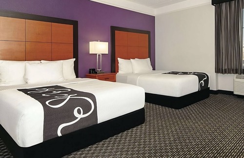 Guasti Hotel | 4 x 2 Double Beds at La Quinta Inn & Suites by Wyndham Ontario Airport