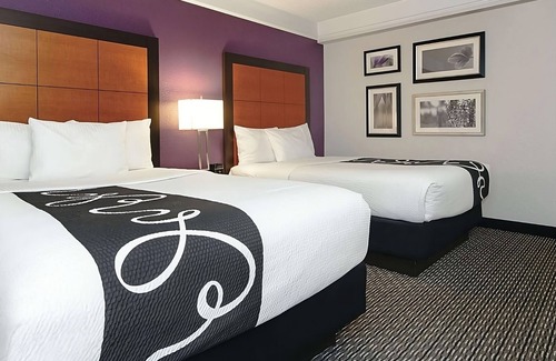 Guasti Hotel | 4 x 2 Double Beds at La Quinta Inn & Suites by Wyndham Ontario Airport