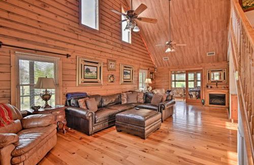 Sebring House | 40-Acre Farm with Animals and Fishing in Sebring!