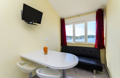 Rogoznica Apartment | 40 m² Apartment ∙ 1 bedroom ∙ 4 guests