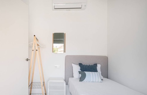 Doctor Barraquer-Grupo Renfe-Policlinico Apartment | 40 m² Apartment ∙ 2 bedrooms ∙ 5 guests