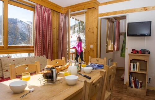 Saint-Sorlin-d'Arves Apartment | 40 m² Apartment ∙ 1 bedroom ∙ 6 guests