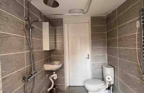 Tower Hamlets Apartment | 40% off. 12min to BANK. STUDIo