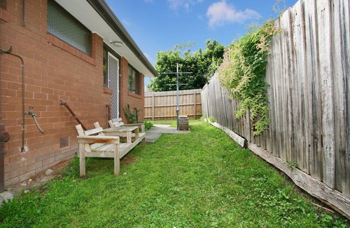Box Hill North House | 40 Thames Holiday Unit