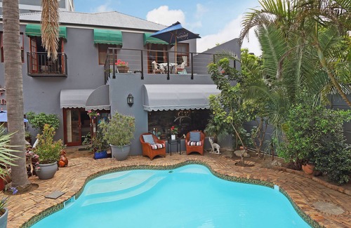 Three Anchor Bay House | 40 Winks Guest House Green Point Cape Town