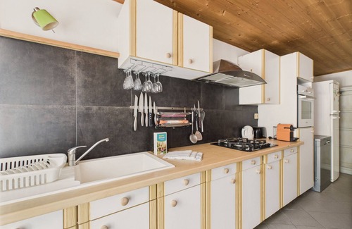 Saint-Clement-des-Baleines Ski Chalet | 400 m from the beach, garden, house for 8