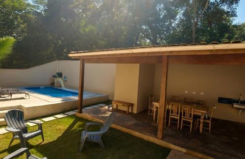 Boraceia House | 400 m te Separam das Areias da Praia de Boraceia, casa com piscina aquecida para ate 12 pessoas